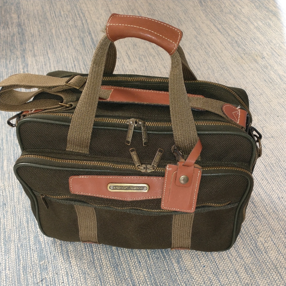 American Tourist Tote